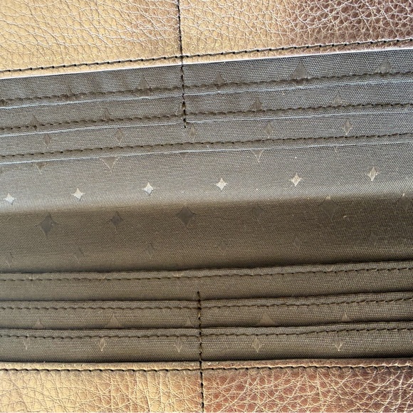 Fossil Maddox Zip Around Metallic Leather Wallet - Picture 11 of 15